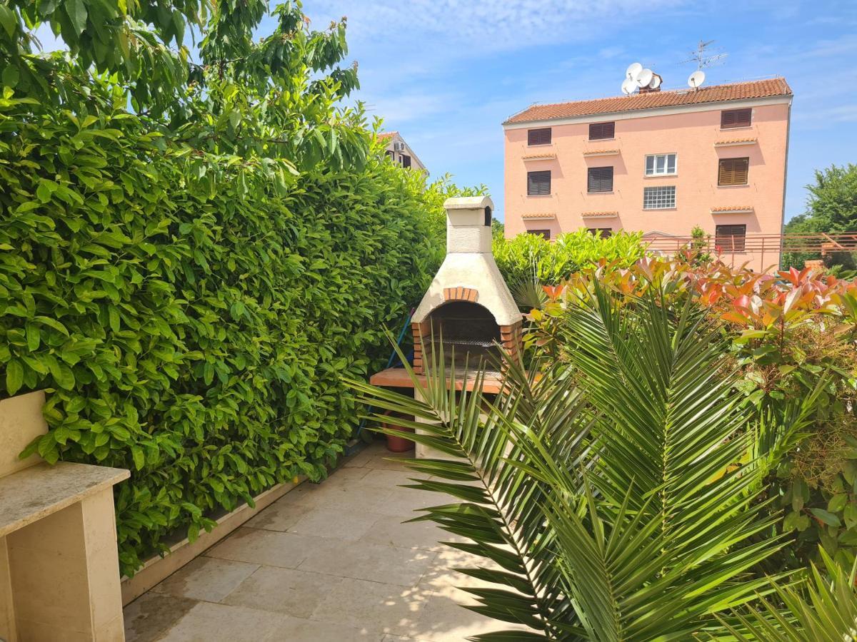 Apartments Jukic Porec Esterno foto